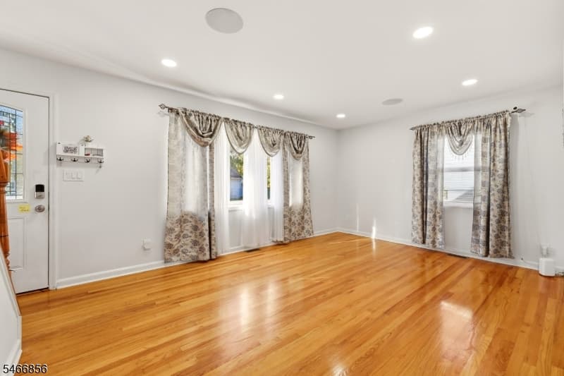 277 Orchard St, Rahway City photo 7
