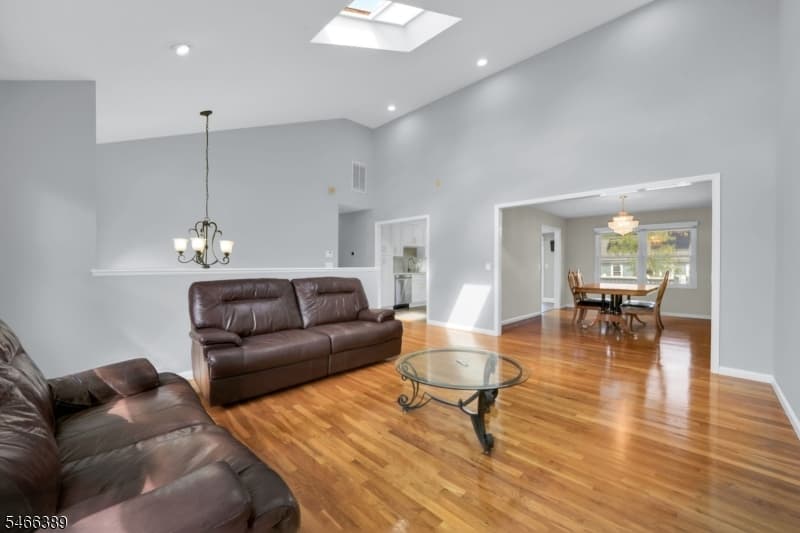 2583 Doris Ave, Union Twp. photo 5