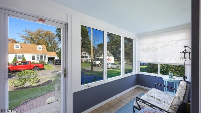 15 Waverly Pl, Cranford Twp. photo 3
