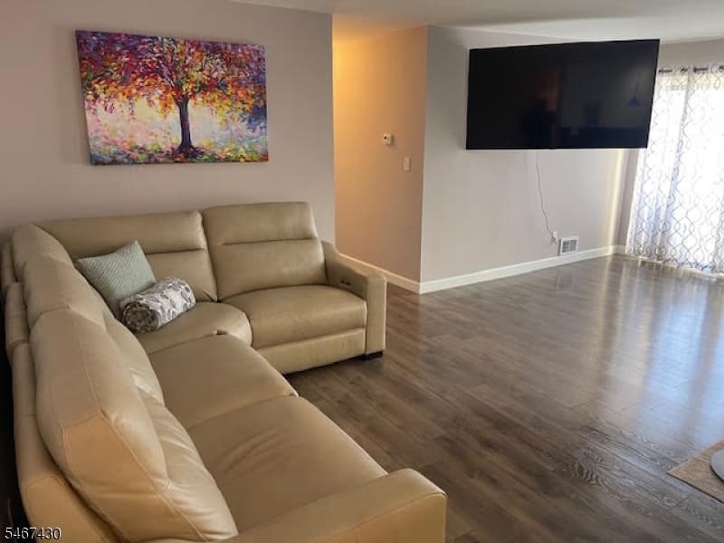 1150-1190 W Saint George C31, Linden City photo 5