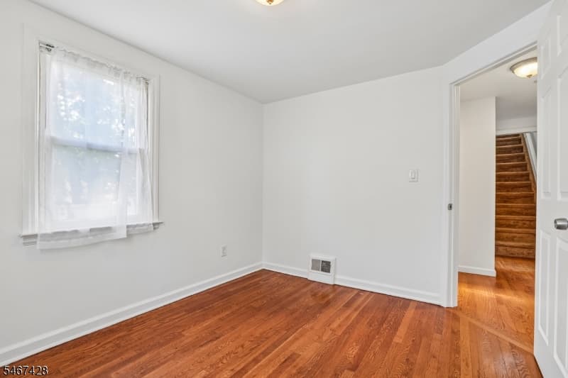 239 Bradford Ave, Linden City photo 19