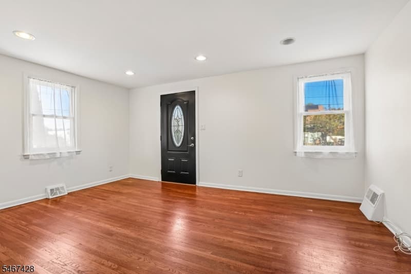 239 Bradford Ave, Linden City photo 9