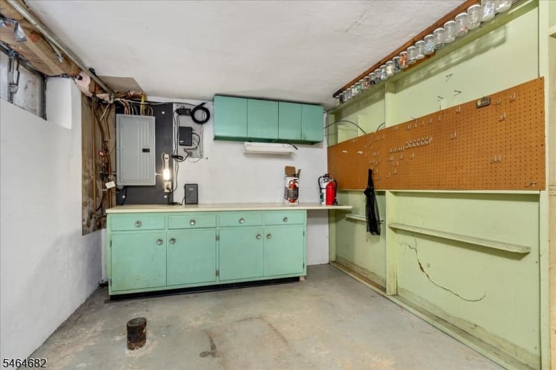 585 Trinity Pl, Westfield Town photo 22