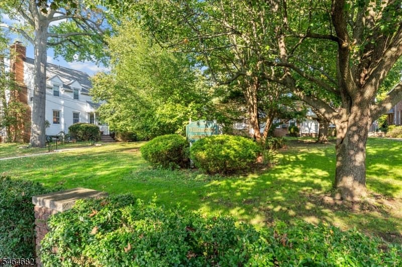 585 Trinity Pl, Westfield Town photo 27