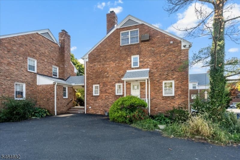 585 Trinity Pl, Westfield Town photo 29