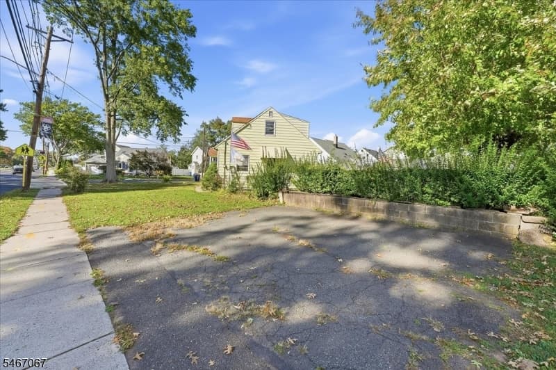 2 Dawn Dr, Clark Twp. photo 35