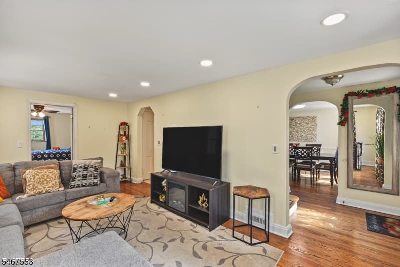 761 W Inman Ave, Rahway City photo 8