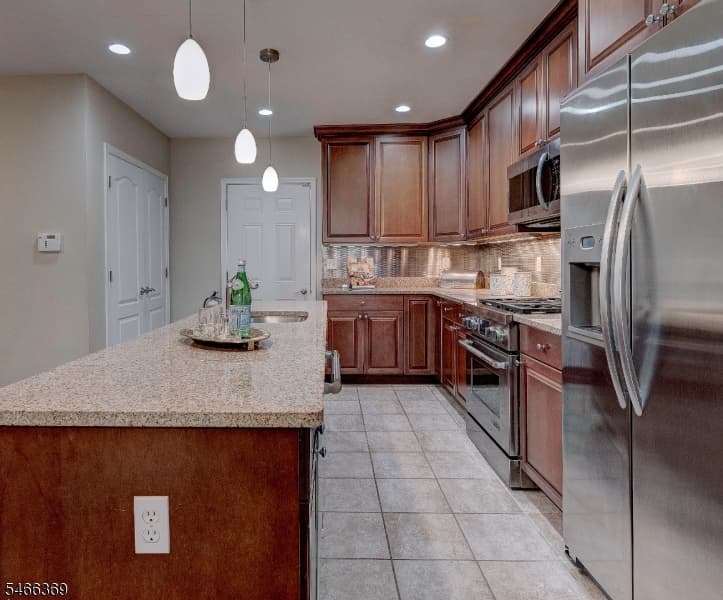 38 Eggers Ct, Summit City photo 12