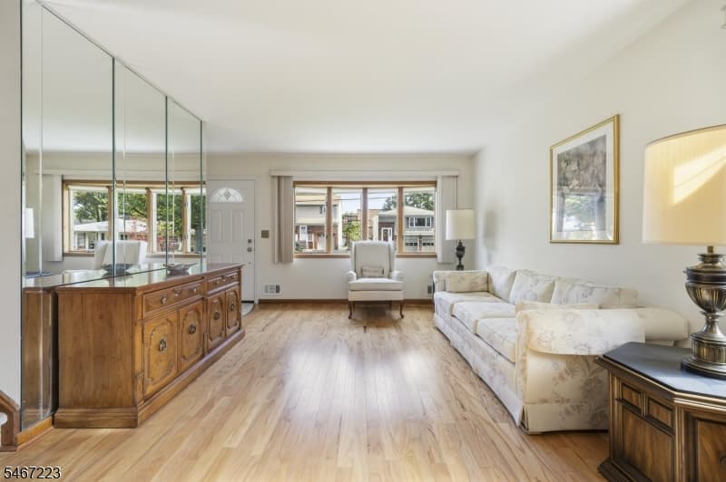 14 Woodside Ave, Cranford Twp. photo 5