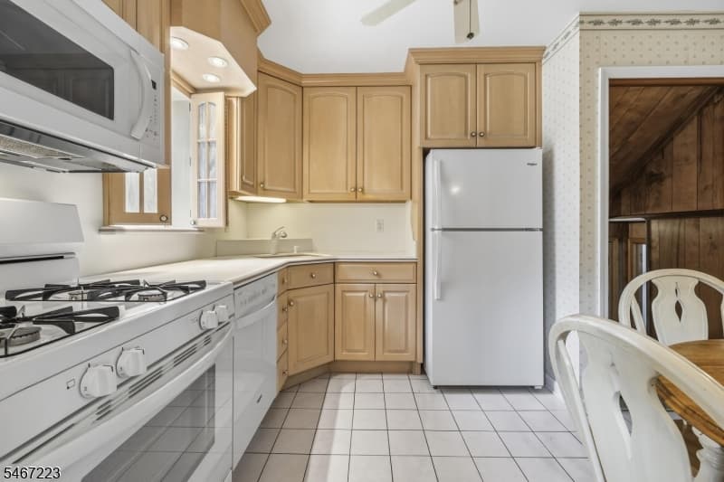 14 Woodside Ave, Cranford Twp. photo 9