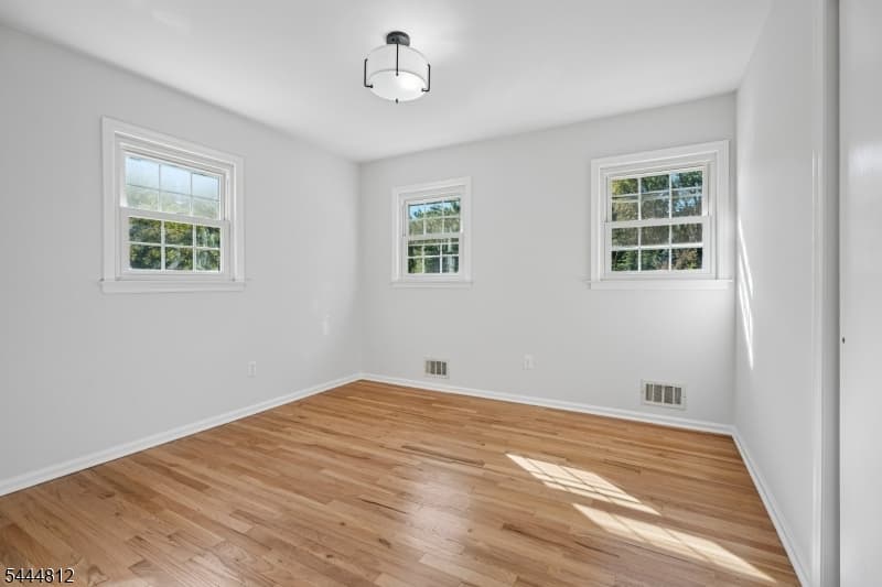 174 Sutton Dr, Berkeley Heights Twp. photo 20