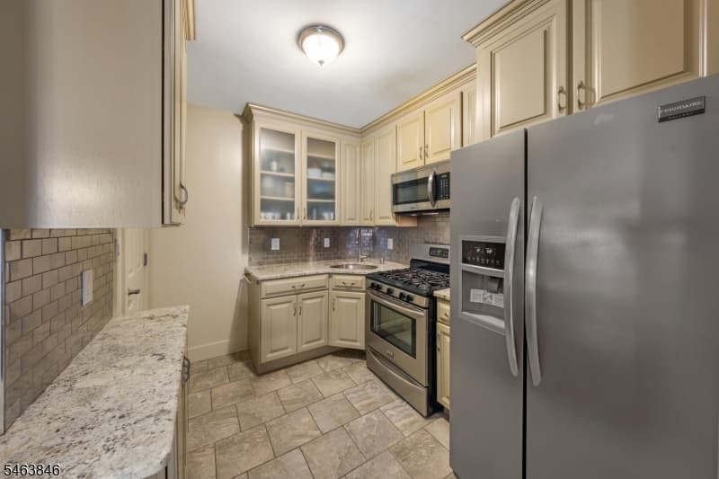 401 John St, Roselle Boro photo 6