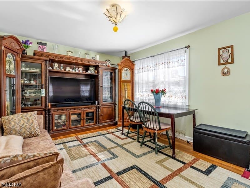 806 Pinewood Rd, Union Twp. photo 5