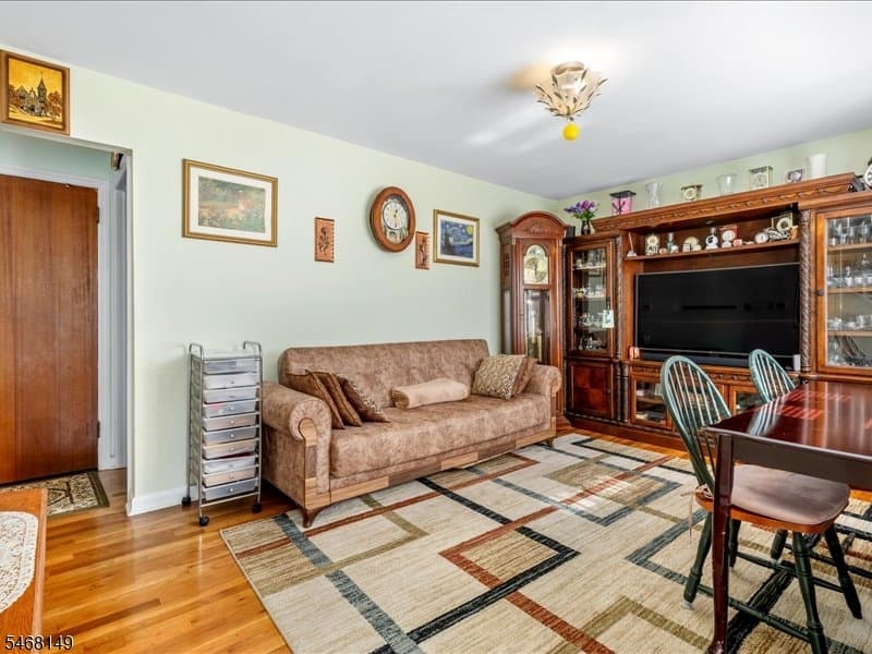 806 Pinewood Rd, Union Twp. photo 6