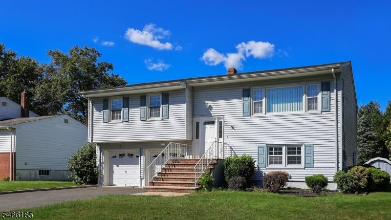 15 Roselle Ave, Cranford Twp. photo 3