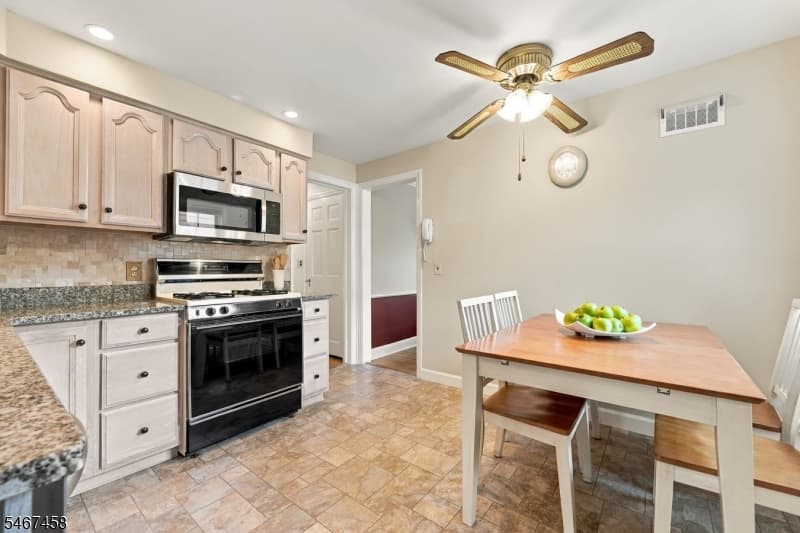 1841 Quaker Way, Union Twp. photo 11