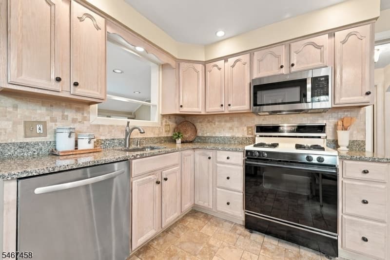 1841 Quaker Way, Union Twp. photo 12