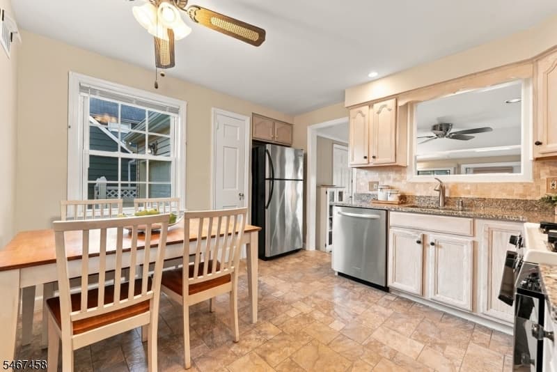 1841 Quaker Way, Union Twp. photo 13
