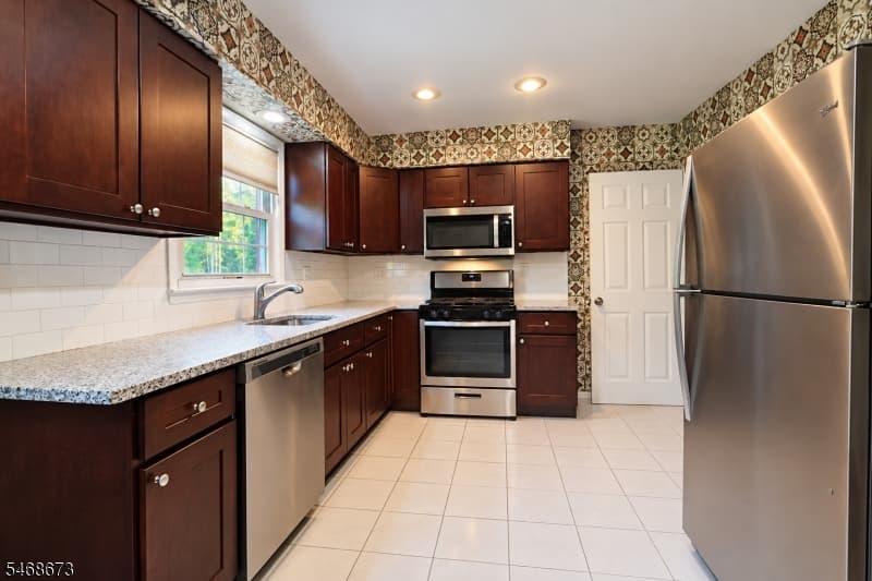 25 Valley View Rd, Hillside Twp. photo 3