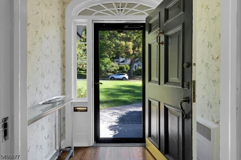 34 Bedford Rd, Summit City photo 3