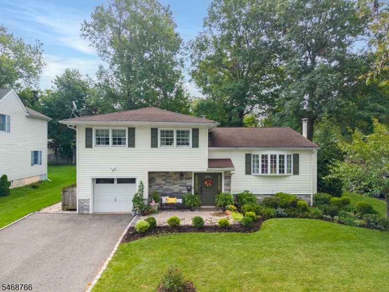468 Charnwood Rd, New Providence Boro