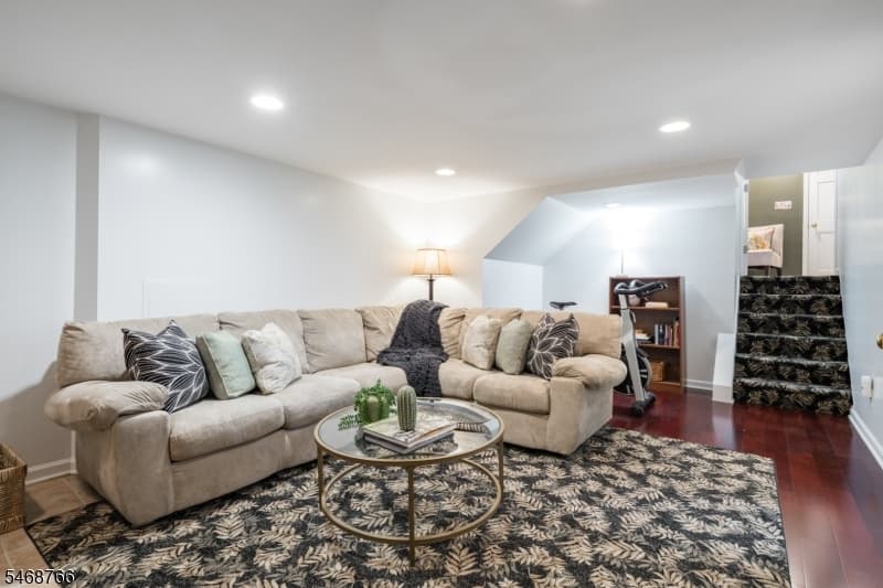 468 Charnwood Rd, New Providence Boro photo 33
