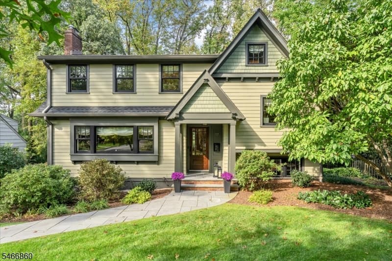 17 Old Oak Dr, New Providence Boro