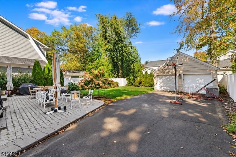 927 Boulevard, Westfield Town photo 23