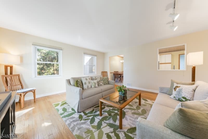 12 Eaton Ct, Summit City photo 2