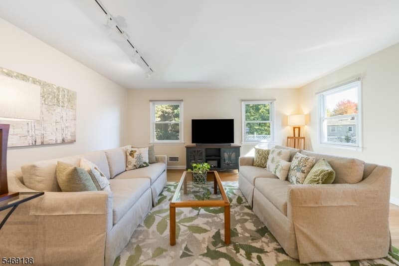 12 Eaton Ct, Summit City photo 20