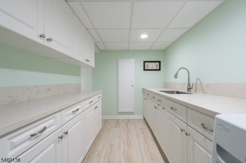 12 Eaton Ct, Summit City photo 32
