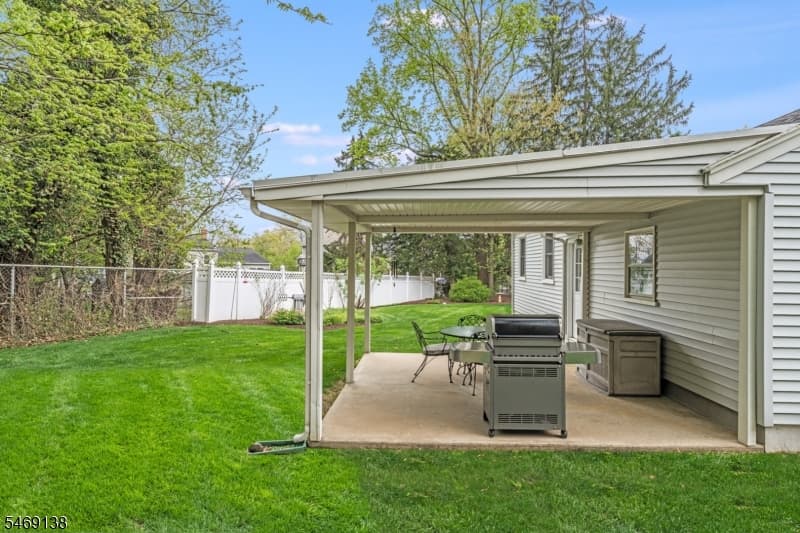 12 Eaton Ct, Summit City photo 36