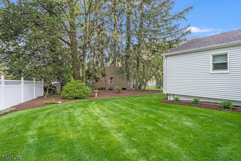 12 Eaton Ct, Summit City photo 39