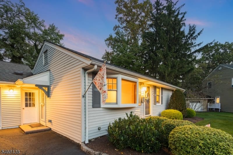 12 Eaton Ct, Summit City photo 42