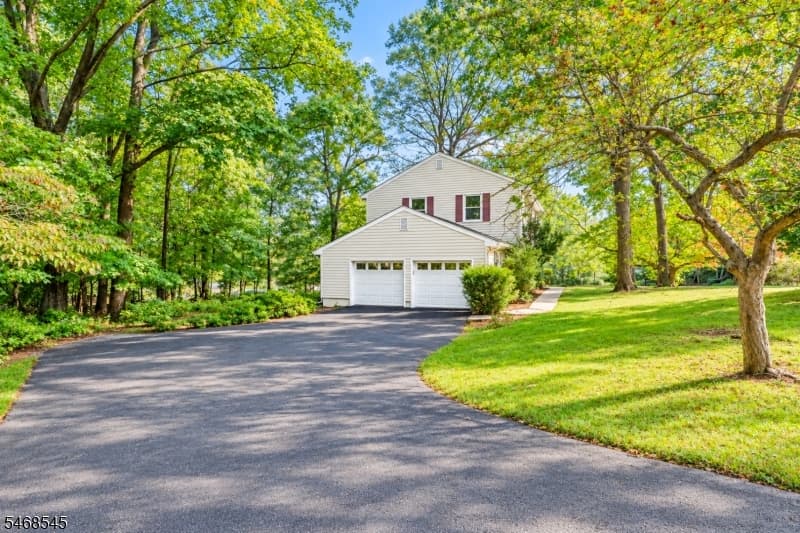 8 Hathaway Dr, New Providence Boro photo 8