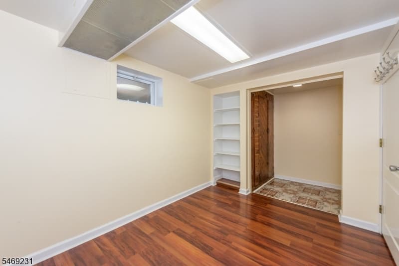 2307 Dewitt Ter, Linden City photo 17