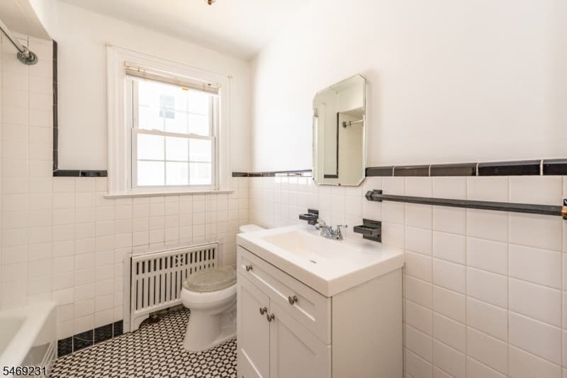 2307 Dewitt Ter, Linden City photo 9