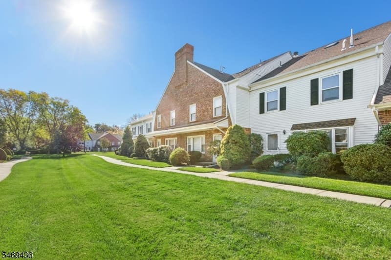 12 Wareham Ct, Scotch Plains Twp. photo 2
