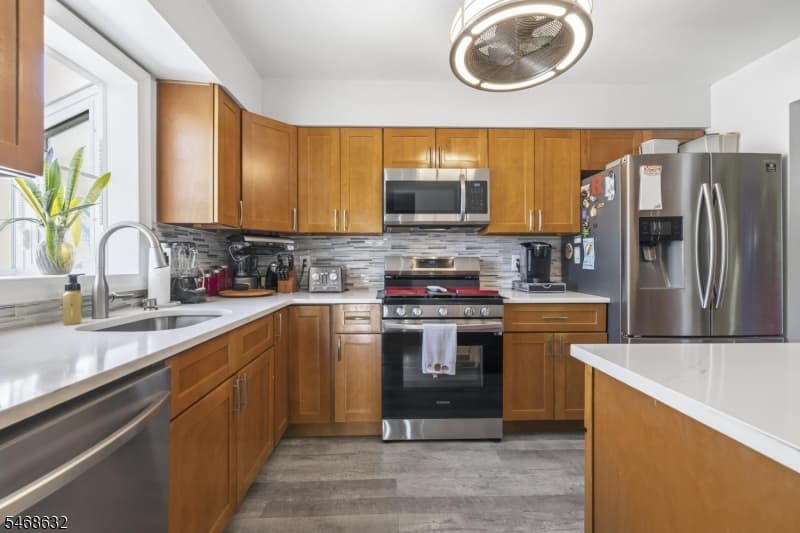 1026 Bergen Ave, Linden City photo 13