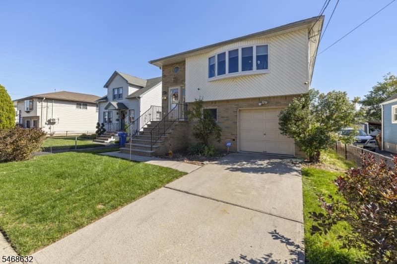 1026 Bergen Ave, Linden City photo 3