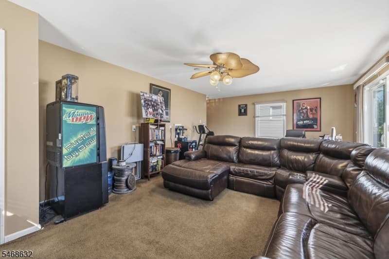 1026 Bergen Ave, Linden City photo 5