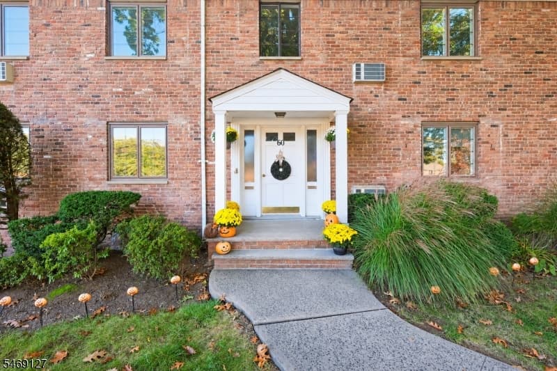 60B Troy Dr, Springfield Twp.