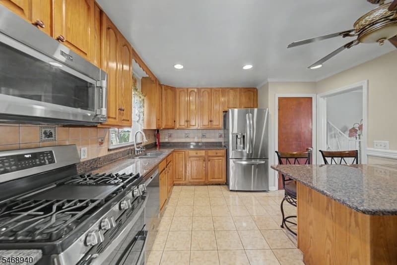 136 Headley Ter, Union Twp. photo 16
