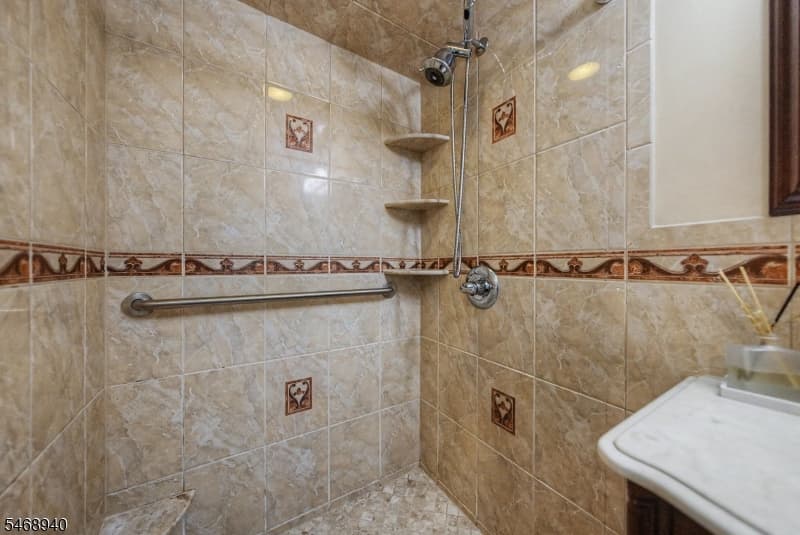 136 Headley Ter, Union Twp. photo 38