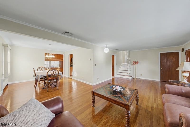 136 Headley Ter, Union Twp. photo 9