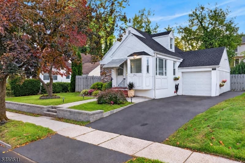 214 Floral St, Roselle