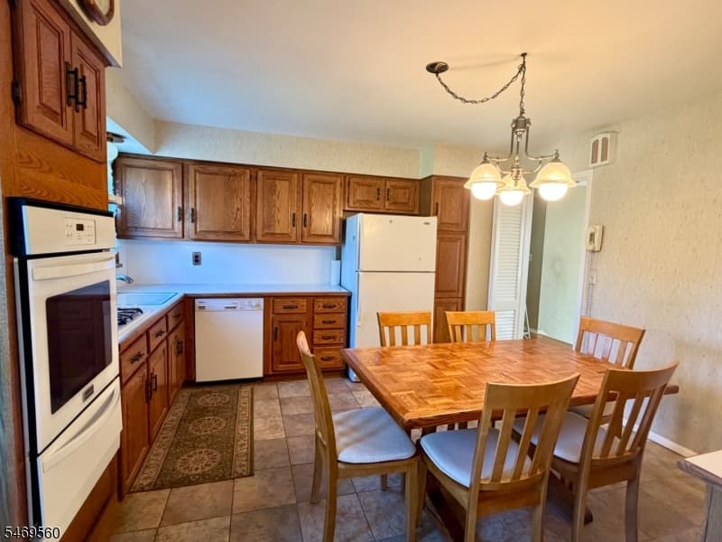 41 Mohawk Dr, Springfield Twp. photo 9