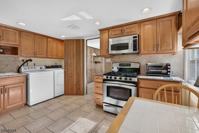 38 Nomahegan Ct, Cranford Twp. photo 33