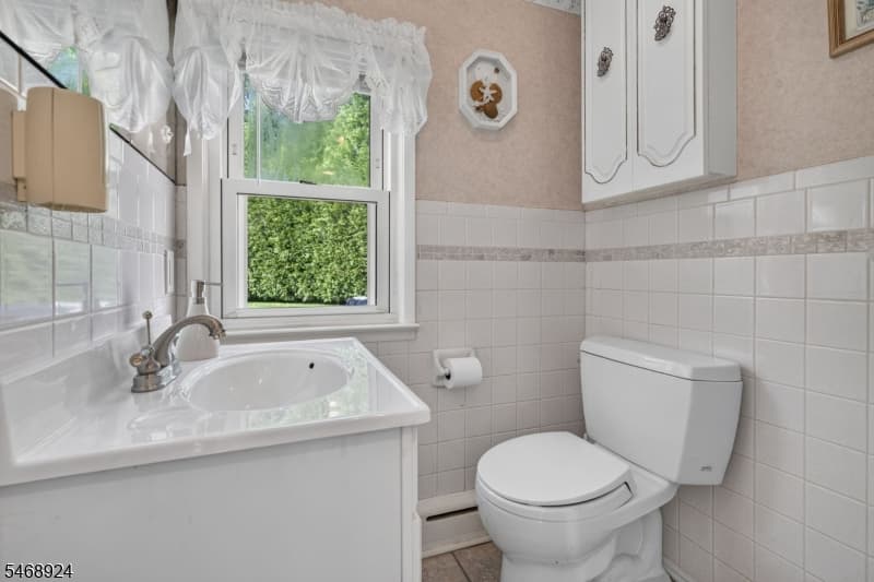 38 Nomahegan Ct, Cranford Twp. photo 34