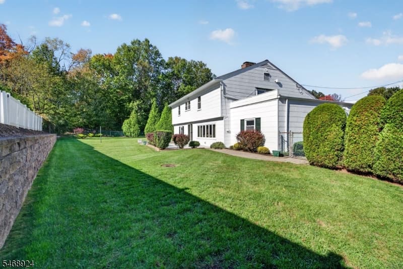 38 Nomahegan Ct, Cranford Twp. photo 39